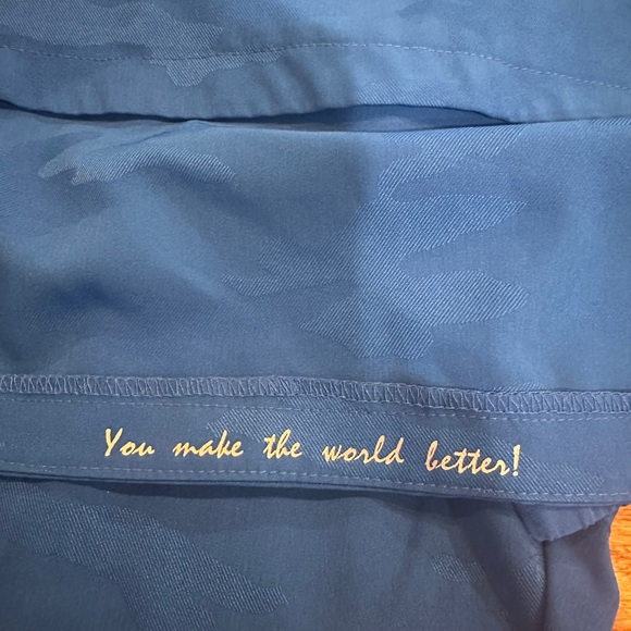 Mandarin collar style healing hands scrub top camo - Picture 5 of 5